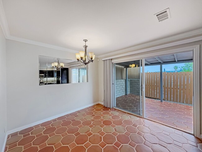 Building Photo - Charming 3B/2BA Oceanside Retreat with Mod...