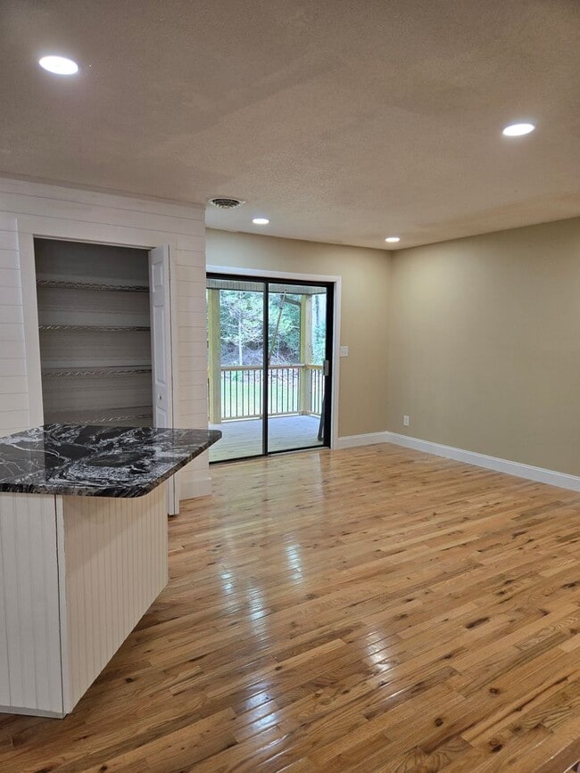 Building Photo - 108 Potomac Cir