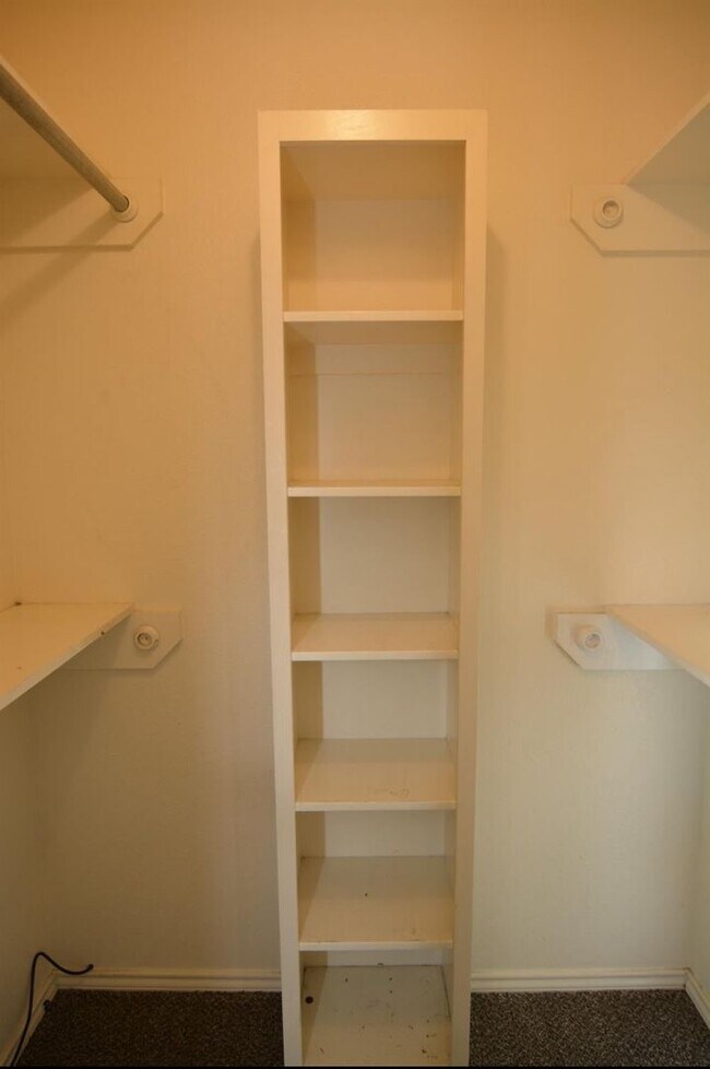 Building Photo - 6302 34th Pl