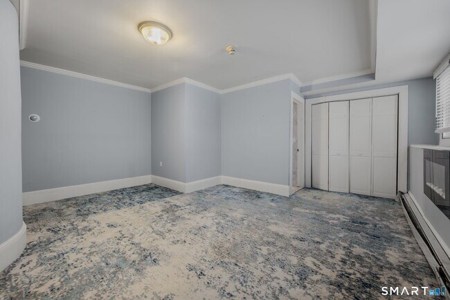 Building Photo - 9 Lyme St