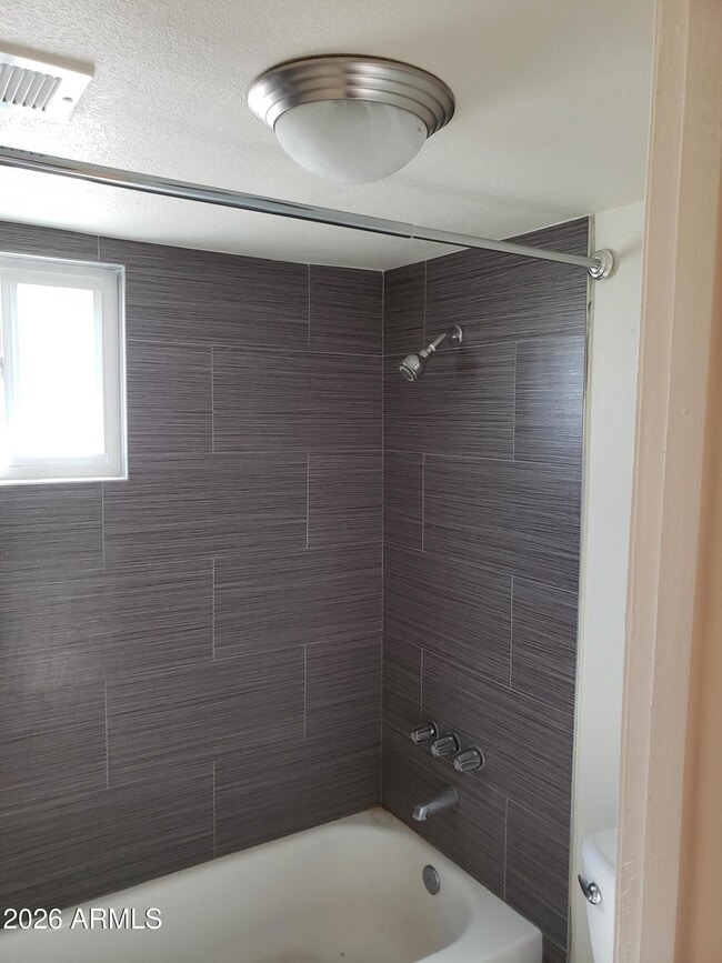 Building Photo - 1330 E Highland Ave