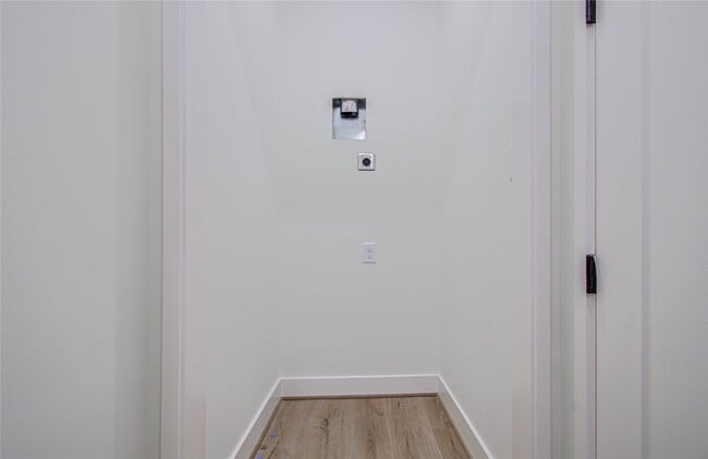 Building Photo - 4603 Edison St