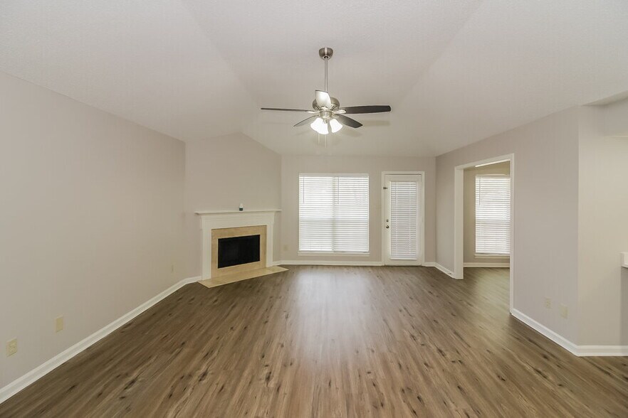 Building Photo - 6640 Elmore Ridge Ln