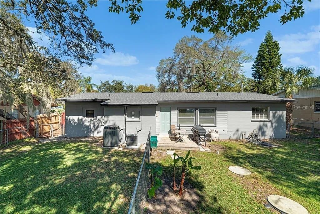 Rear View - 636 Seminole Ave
