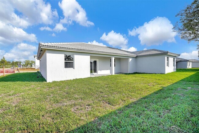 Building Photo - 27210 SW 159th Path