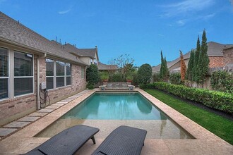 Building Photo - 9422 Cheslyn Ct