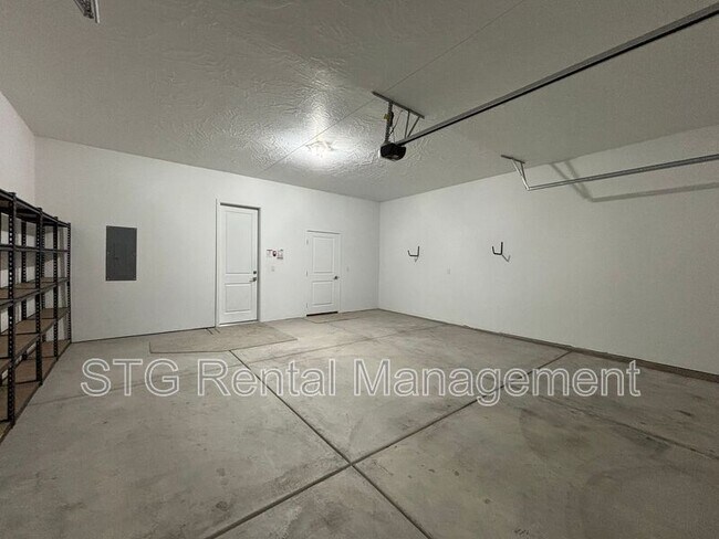 Building Photo - 901 Walker Wy