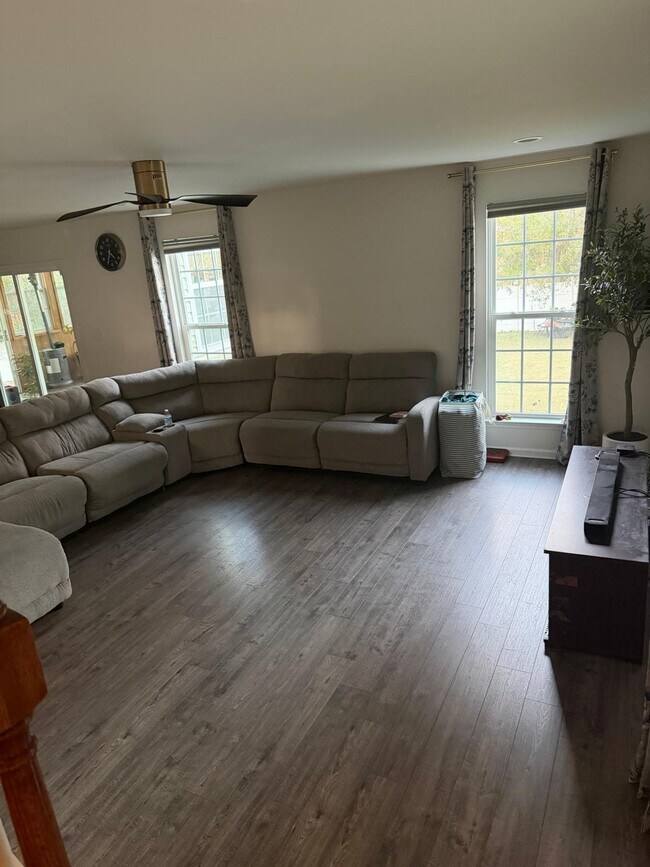 Building Photo - 106 Barbee Rd