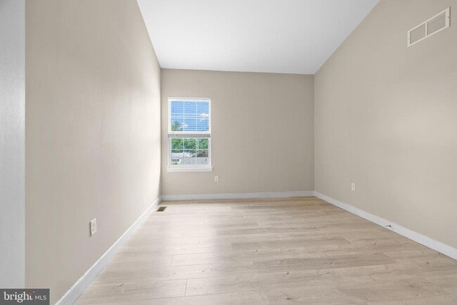 Building Photo - 14 Marlyn Rd