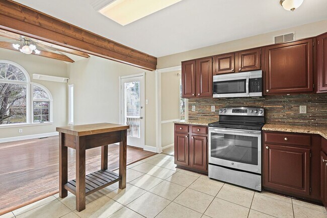 Building Photo - Germantown, MD