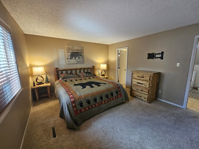 Building Photo - 217 Pinon Causeway