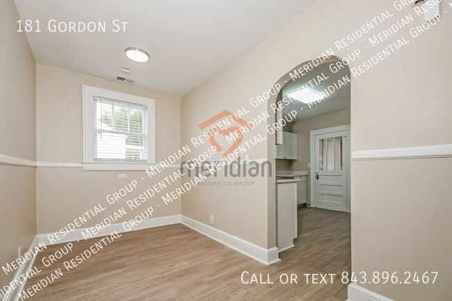 Building Photo - 181 Gordon St