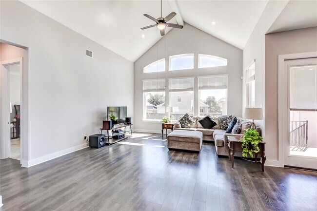 Building Photo - 3020 Sage Ranch Dr