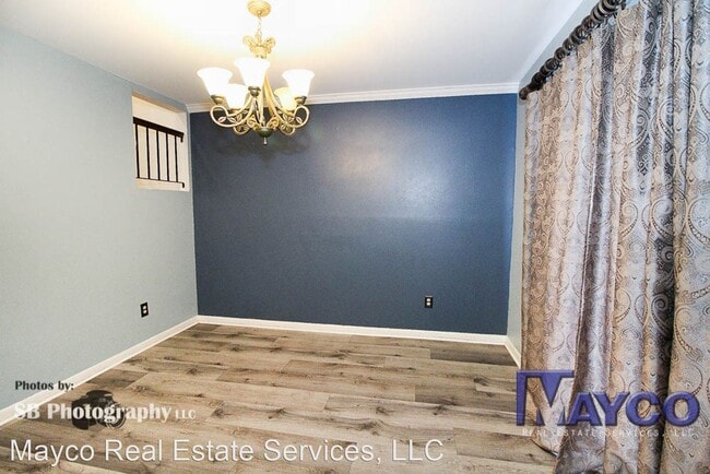 Building Photo - 3 br, 1.5 bath House - 10103 Carlsbad Dr.