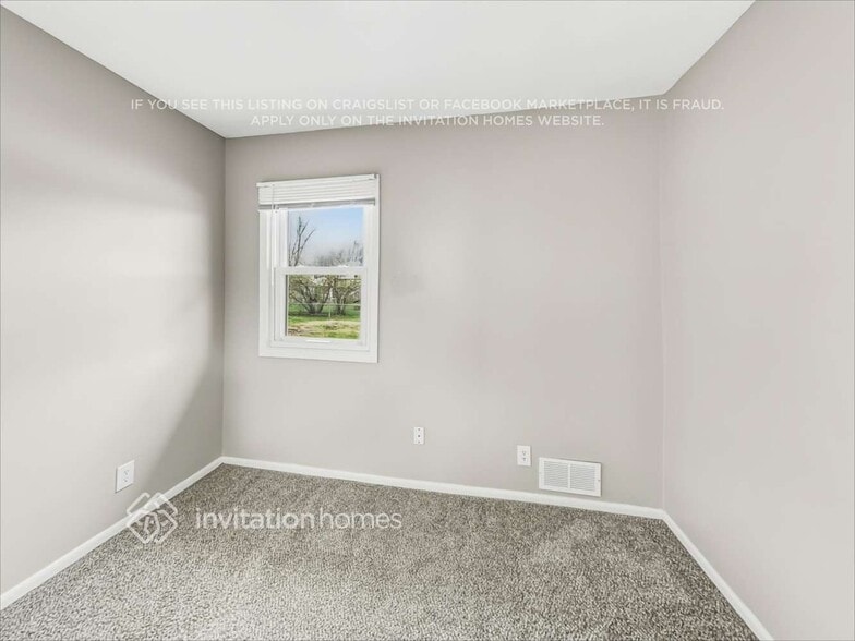 Building Photo - 224 Oak Park Dr NE