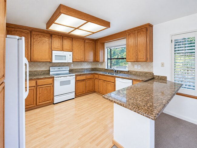 Building Photo - 651 Alquire Pkwy