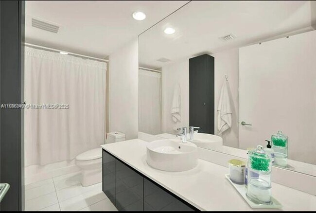 Building Photo - 31 SE 6th St