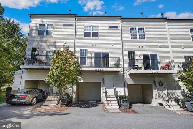 Building Photo - 13250 Shawnee Ln