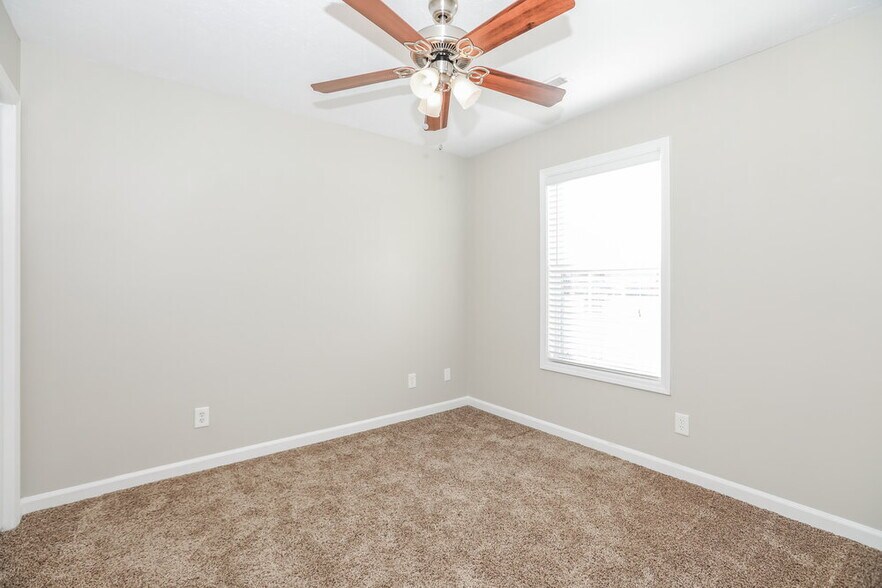 Building Photo - 9006 Nevada Ave