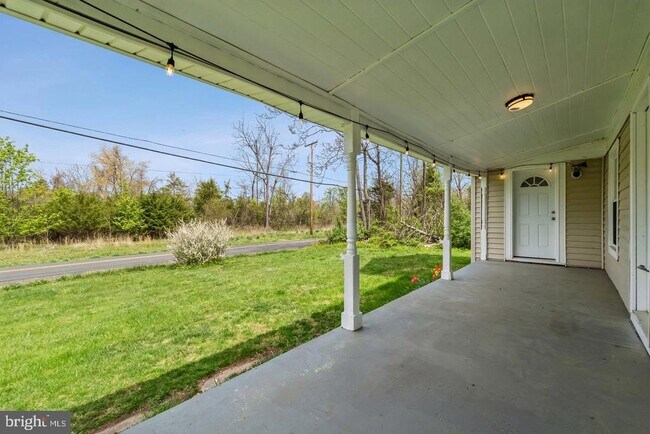 Building Photo - 5023 Broad Run Church Rd