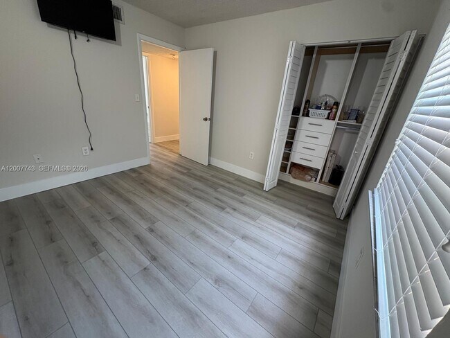 Building Photo - 15250 SW 80th St