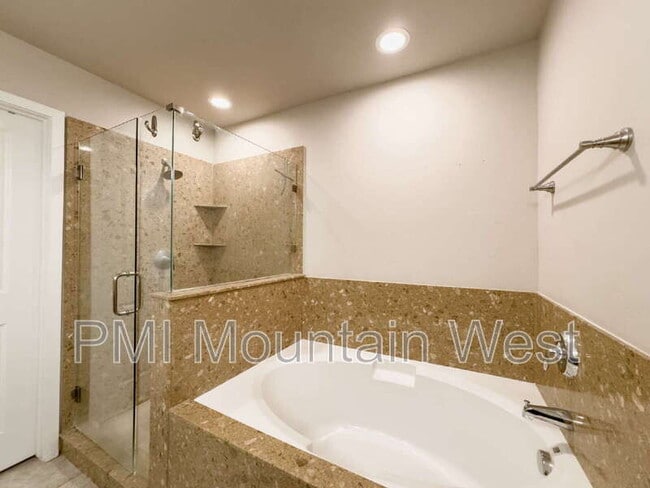 Building Photo - 7537 Russi Pl