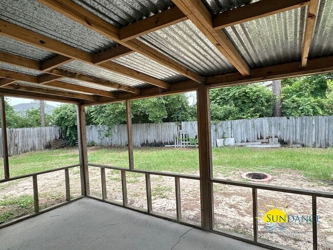 Building Photo - Charming 3-Bedroom Home in Hidden Estates Minutes from Navarre Beach!