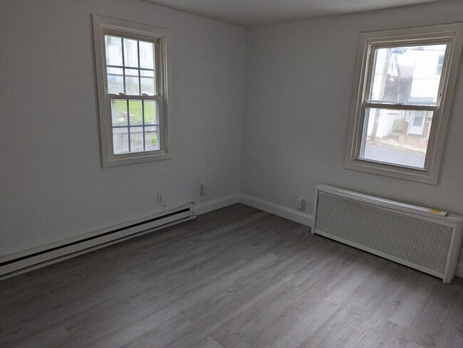 Building Photo - 111 Gridley St