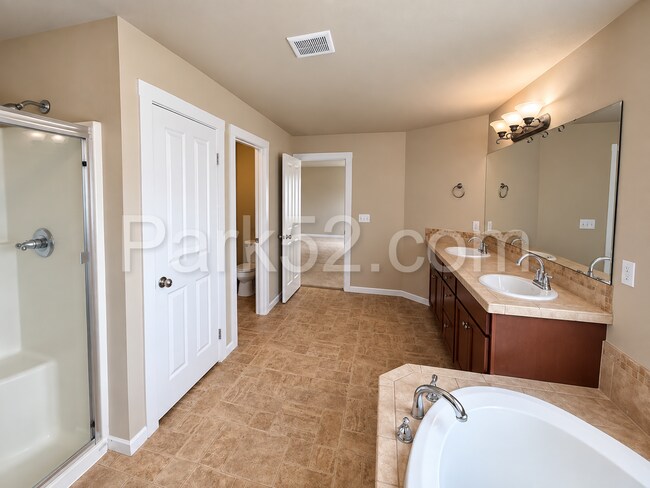 Building Photo - 18608 111th Ave Ct E