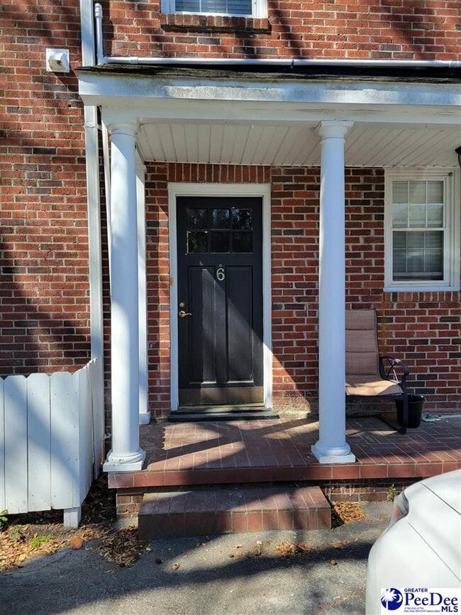 Building Photo - 600-600-2 Warley St