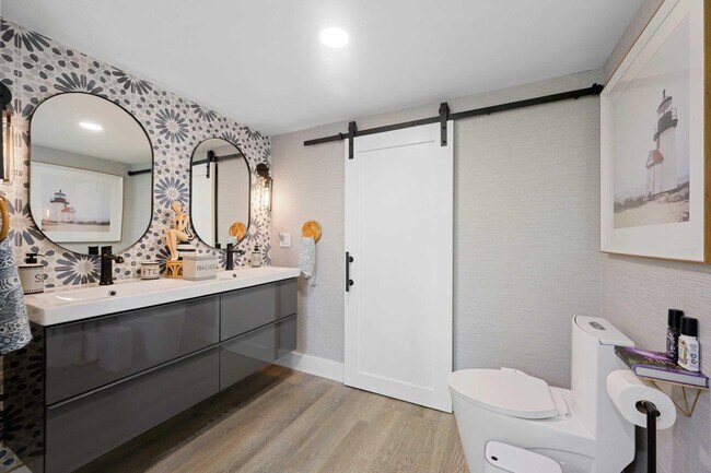 Building Photo - 1605 S US Hwy 1