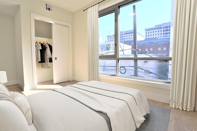 Building Photo - 110 Court St