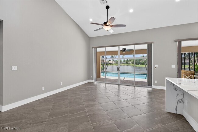 Building Photo - 2138 E Crown Pointe Blvd
