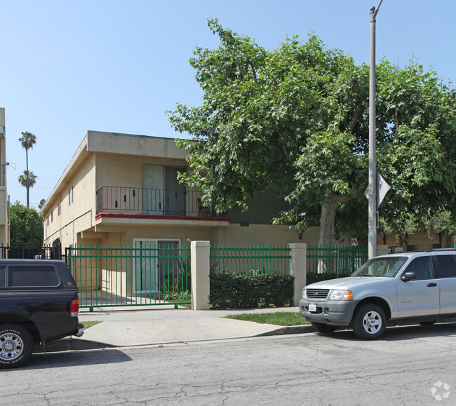 Primary Photo - 14716 Delano St