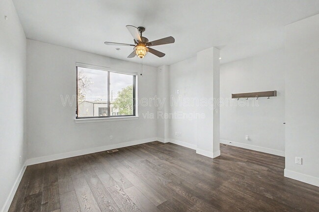 Building Photo - 4339 Kalamath St