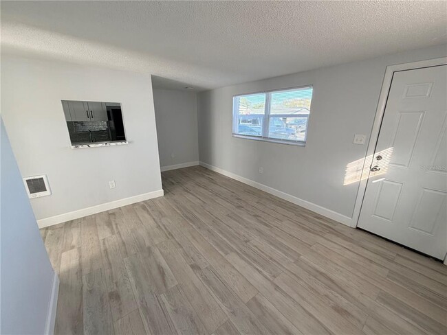 Building Photo - 1101 E 140th Ave