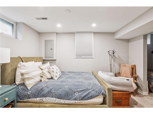 Building Photo - 4237 Ottawa Ave S