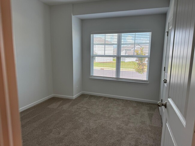 Building Photo - 1814 Albarado Trl