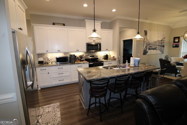 Building Photo - 28 Redington Dr
