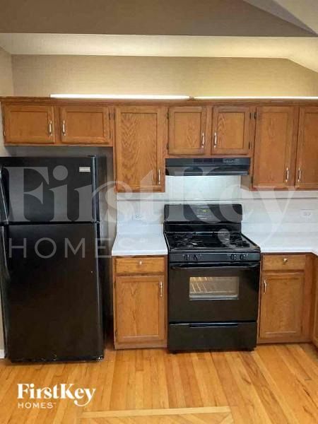 Building Photo - 28W560 Bolles Ave