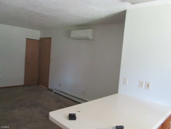 Building Photo - 2 br, 1 bath Apartment - 525 Oxford St