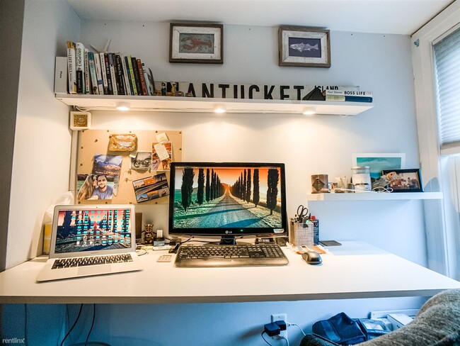 Building Photo - 306 Riverside Ave