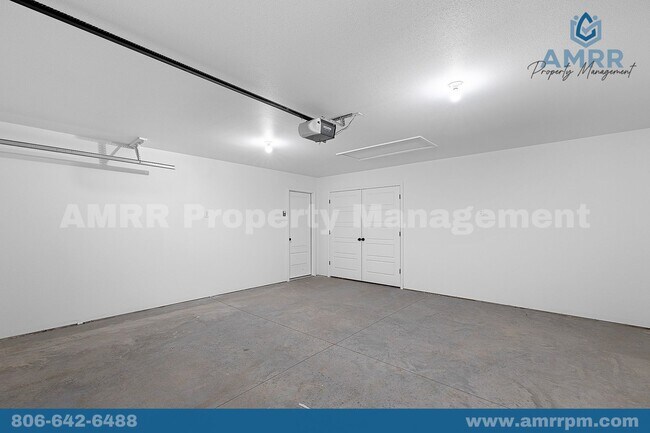 Building Photo - 119 SW Vicki St