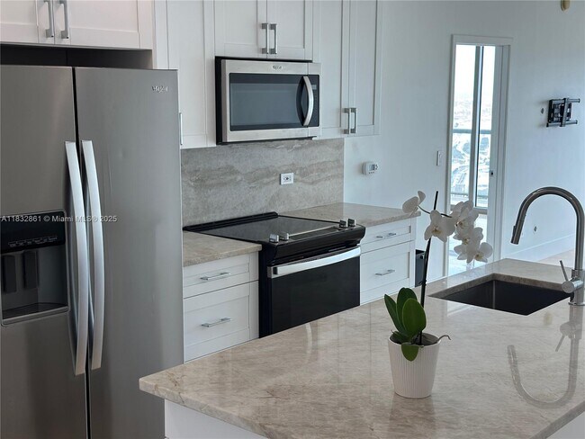 Building Photo - 888 Biscayne Blvd