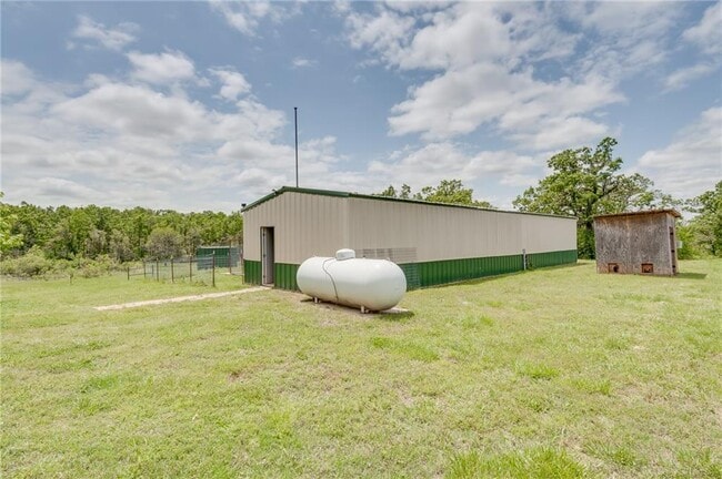 Building Photo - 331743 E 1020 Rd