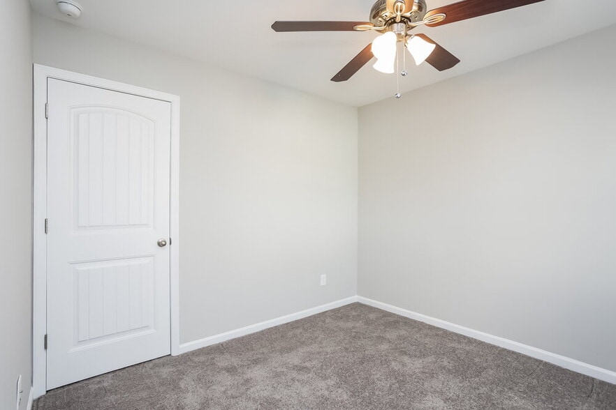 Building Photo - 395 Crawford Pkwy