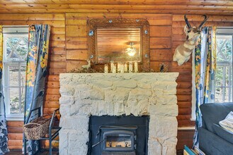 Building Photo - 28548 Park Ave