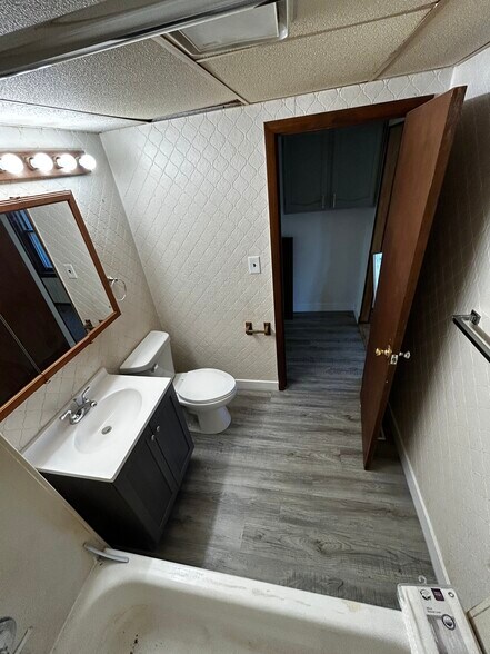 Building Photo - 106 Warsaw St