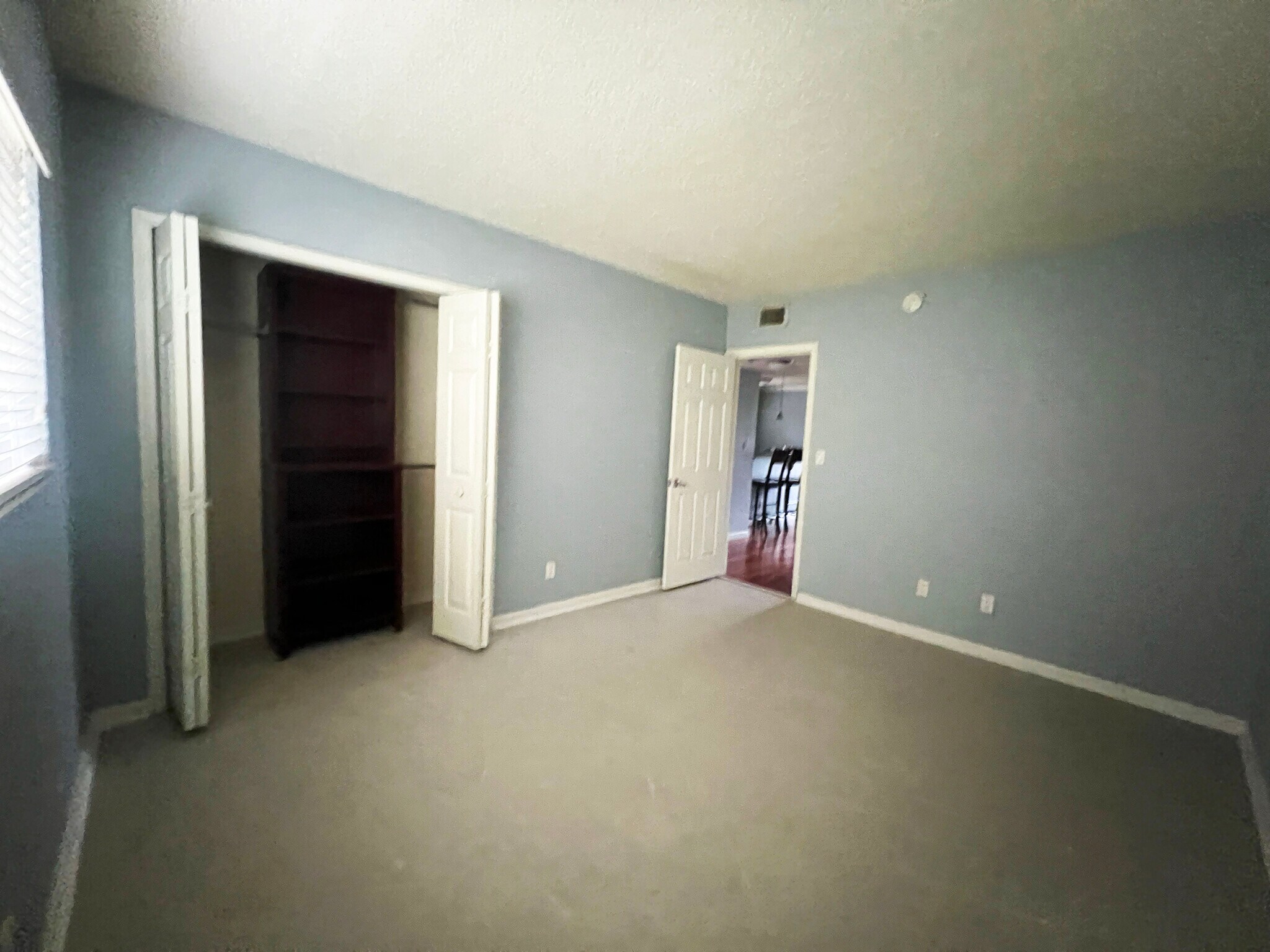 Building Photo - 1353 Holly Heights Dr