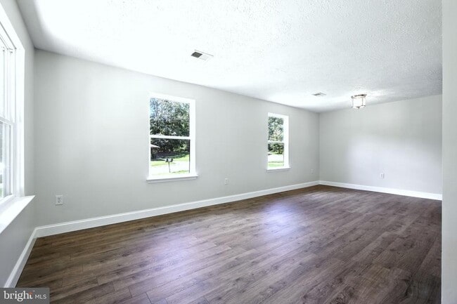 Building Photo - 3295 Jesmond Ct